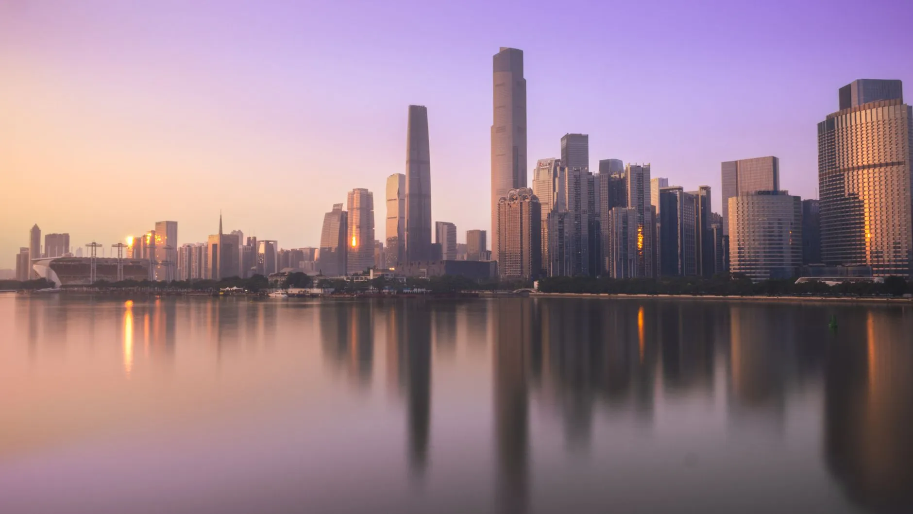 文娱行业AIGC技术应用场景及创意开发流程优化